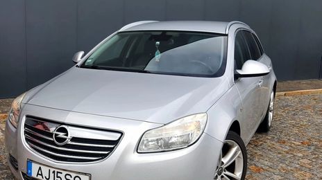 Opel Insignia • 2011 • 191,400 km