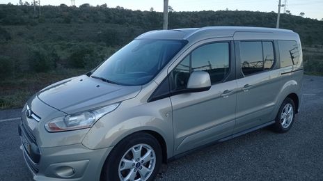 Ford Tourneo Connect • 2015 • 200,000 km