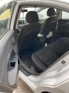 Hyundai Elantra • 2017 • 62,000 km