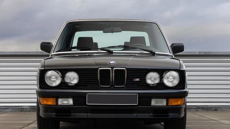 BMW 5 Series • 1985 • 130,000 km