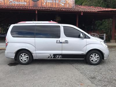 Hyundai H1 Bus • 2008 • 100,000 km