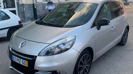 Renault Scénic • 2012 • 60,000 km