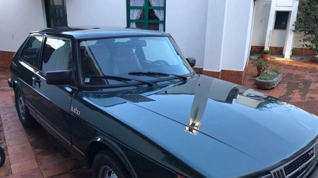 Saab 900 • 1982 • 185,000 km
