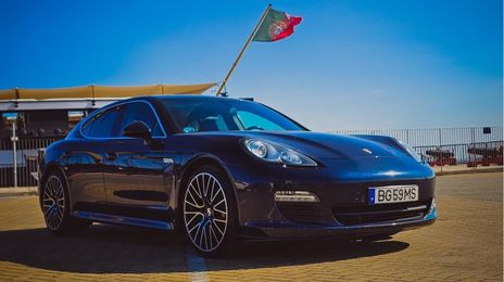 Porsche Panamera • 2010 • 200,000 km