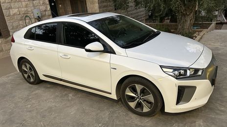 Hyundai Ioniq Electric • 2019 • 230 km