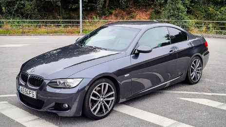 BMW 3 Series • 2009 • 199,000 km