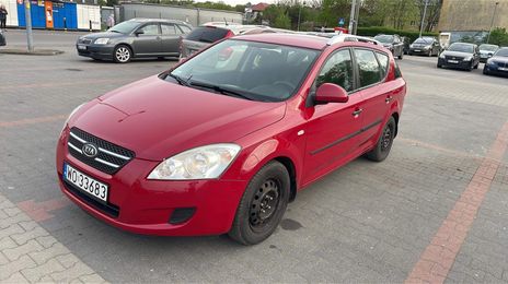 Kia Cee`d • 2009 • 196,000 km