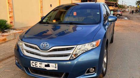 Toyota Venza • 2012 • 5,000 km