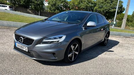 Volvo V40 • 2017 • 110,000 km