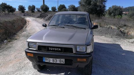 Toyota Hilux • 1991 • 349,999 km