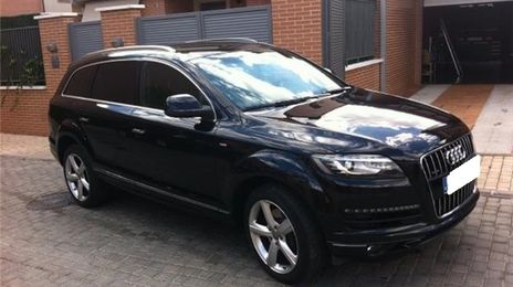 Audi Q7 • 2011 • 199,000 km