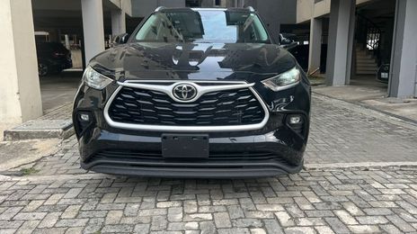 Toyota Highlander • 2022 • 8,000 km