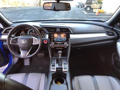 Honda Civic Coupé • 2017 • 32,700 km