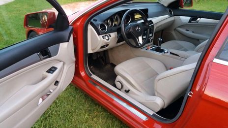 Mercedes-Benz C-Class predecessor W201 190 • 2011 • 16,000 km