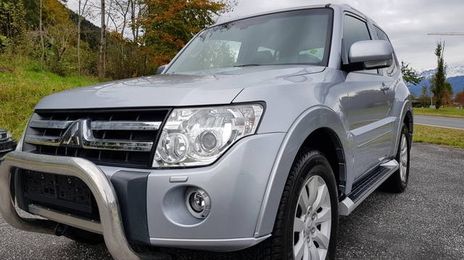 Mitsubishi Pajero • 2011 • 142,500 km