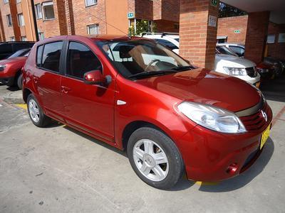 Renault Sandero • 2012 • 76,140 km