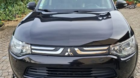 Mitsubishi Outlander • 2013 • 137,300 km