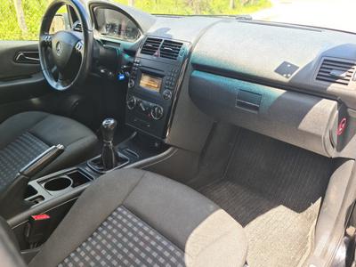 Mercedes-Benz 100 D • 1999 • 179,243 km