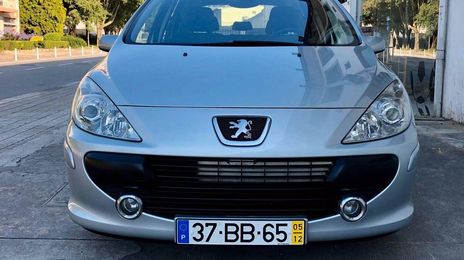 Peugeot 307 • 2005 • 199,999 km