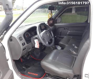 Nissan Frontier • 2010 • 180,000 km