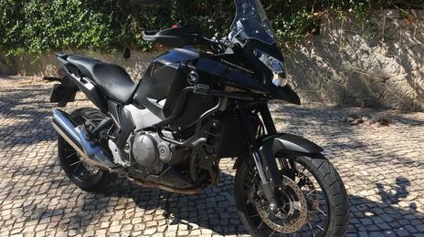 Honda vtr • 2014 • 34,000 km