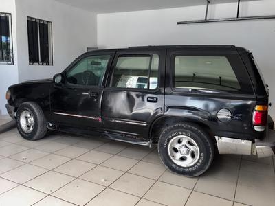 Ford Explorer • 1996 • 161,405 km