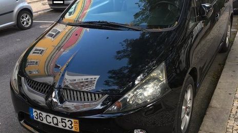 Mitsubishi Grandis • 2006 • 250,000 km