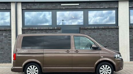 Volkswagen T5 • 2010 • 235,000 km