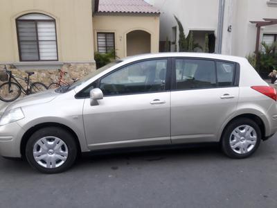 Nissan Tiida • 2010 • 200,000 km