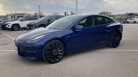 Tesla Model 3 • 2021 • 36,654 km