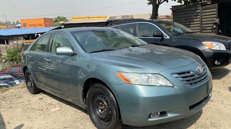 Toyota Camry • 2008 • 300,000 mi