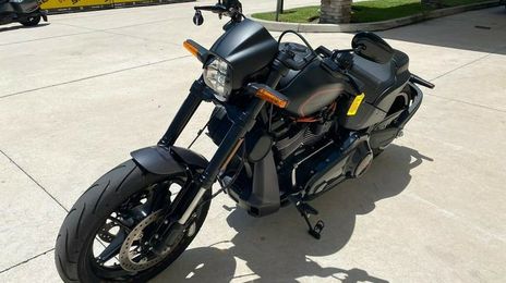 Harley Davidson custom • 2019 • 30 km