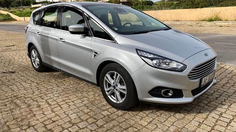 Ford S-Max • 2017 • 214,000 km