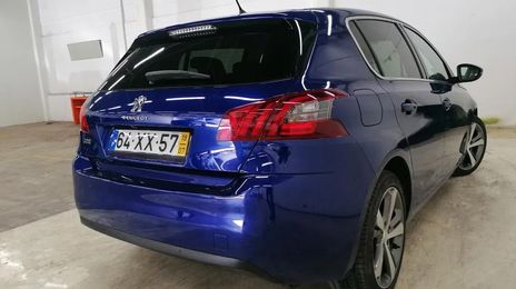 Peugeot 308 • 2019 • 44,000 km