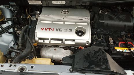 Toyota Sienna • 2005 • 2,110 km