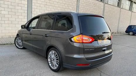 Ford S-Max • 2015 • 145,000 km