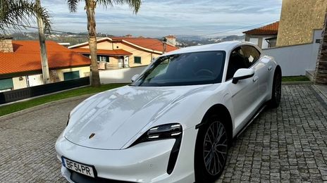 Porsche Taycan • 2021 • 43,000 km