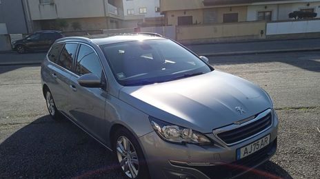 Peugeot 308 • 2014 • 205,000 km