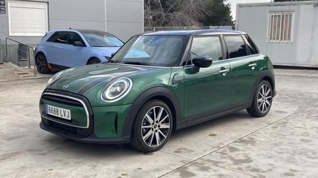 MINI Cooper Coupe • 2021 • 7,600 km