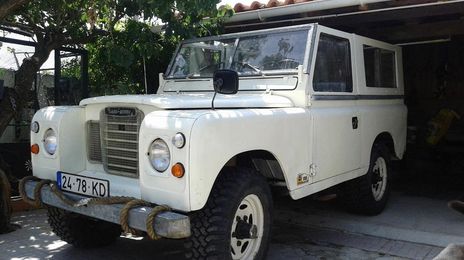 Land Rover LR3 • 1979 • 129,999 km
