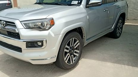 Toyota 4Runner • 2021 • 2 km