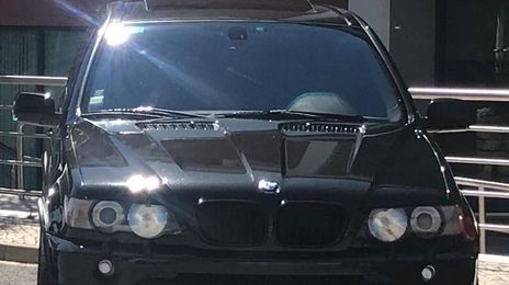 BMW X5 • 2002 • 159,999 km