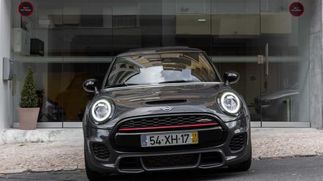 MINI Cooper • 2020 • 90,000 km