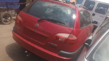 Toyota Avensis • 2000 • 14,275 km