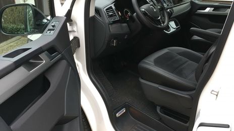 Volkswagen Multivan • 2018 • 133,900 km