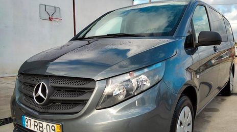 Mercedes-Benz 115 • 2016 • 130,000 km