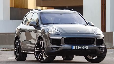 Porsche Cayenne • 2015 • 266,000 km