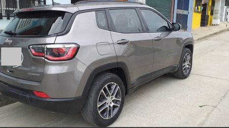 Jeep Compass • 2020 • 80,000 km