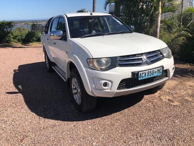 Mitsubishi L200 Pick up • 2014 • 155,000 km