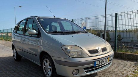 Renault Scénic • 2002 • 217,000 km